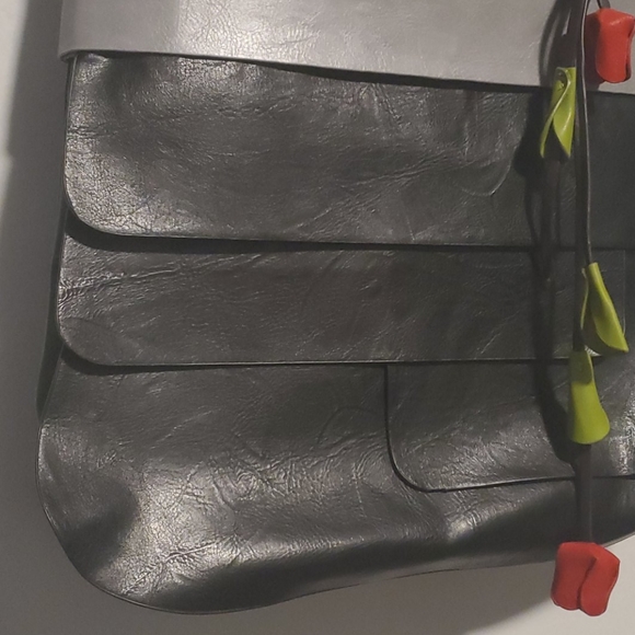 Espe Black & Grey Purse - Picture 5 of 5